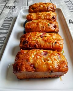 Cake salé au Air Fryer, petits cakes dorés et moelleux.